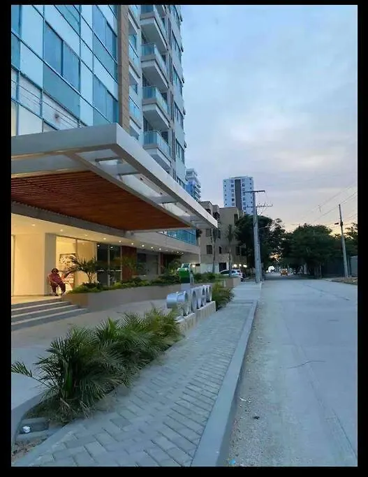 Hermoso Apartasuite En Playa Salguero!/Rodadero Gaira Colombia